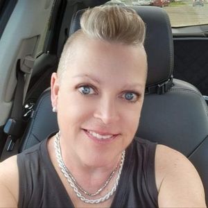 Meet your Posher, Pam